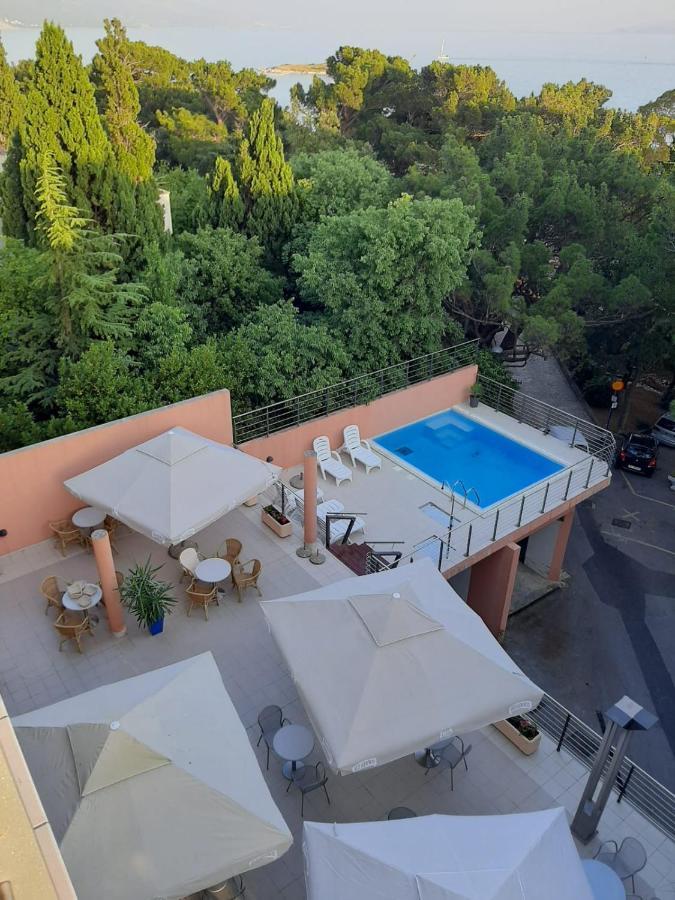 Hotel Tamaris Новий Винодольський Екстер'єр фото