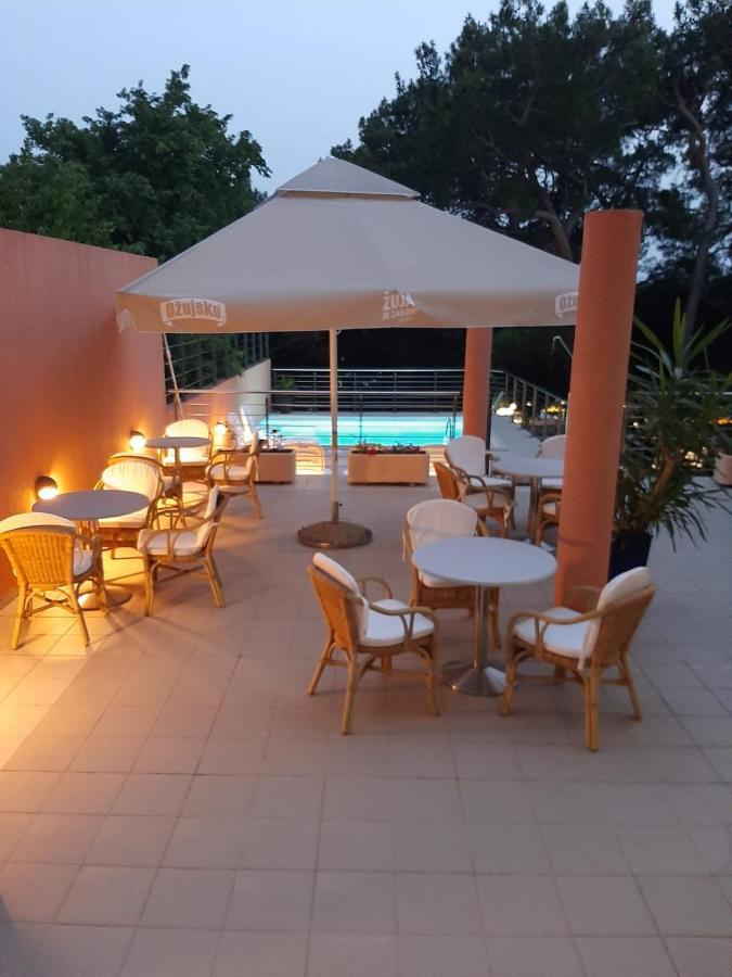 Hotel Tamaris Новий Винодольський Екстер'єр фото