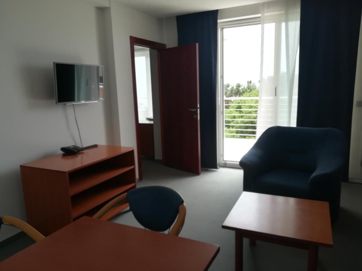 Hotel Tamaris Новий Винодольський Екстер'єр фото